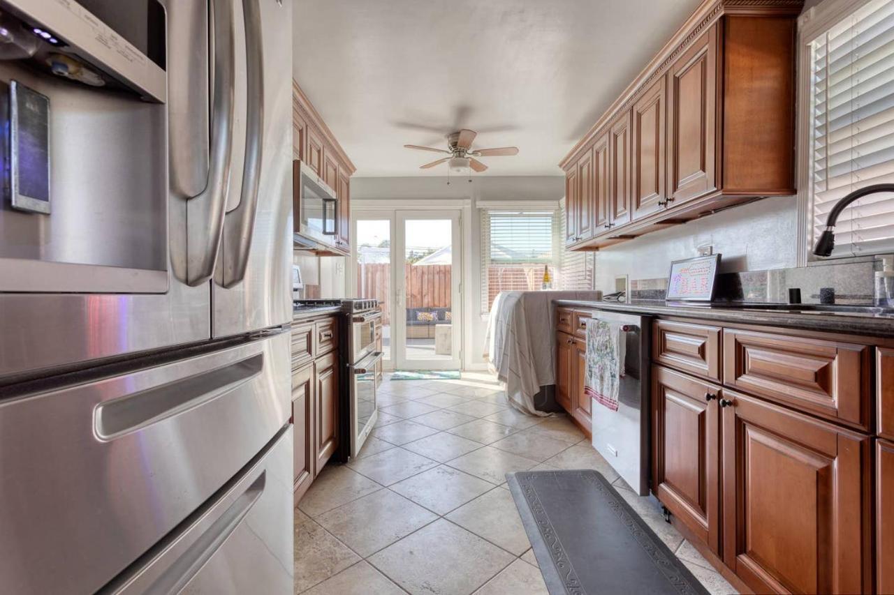 New Belmont Shore Retreat With Free Parking Walk To Beaches ロングビーチ エクステリア 写真