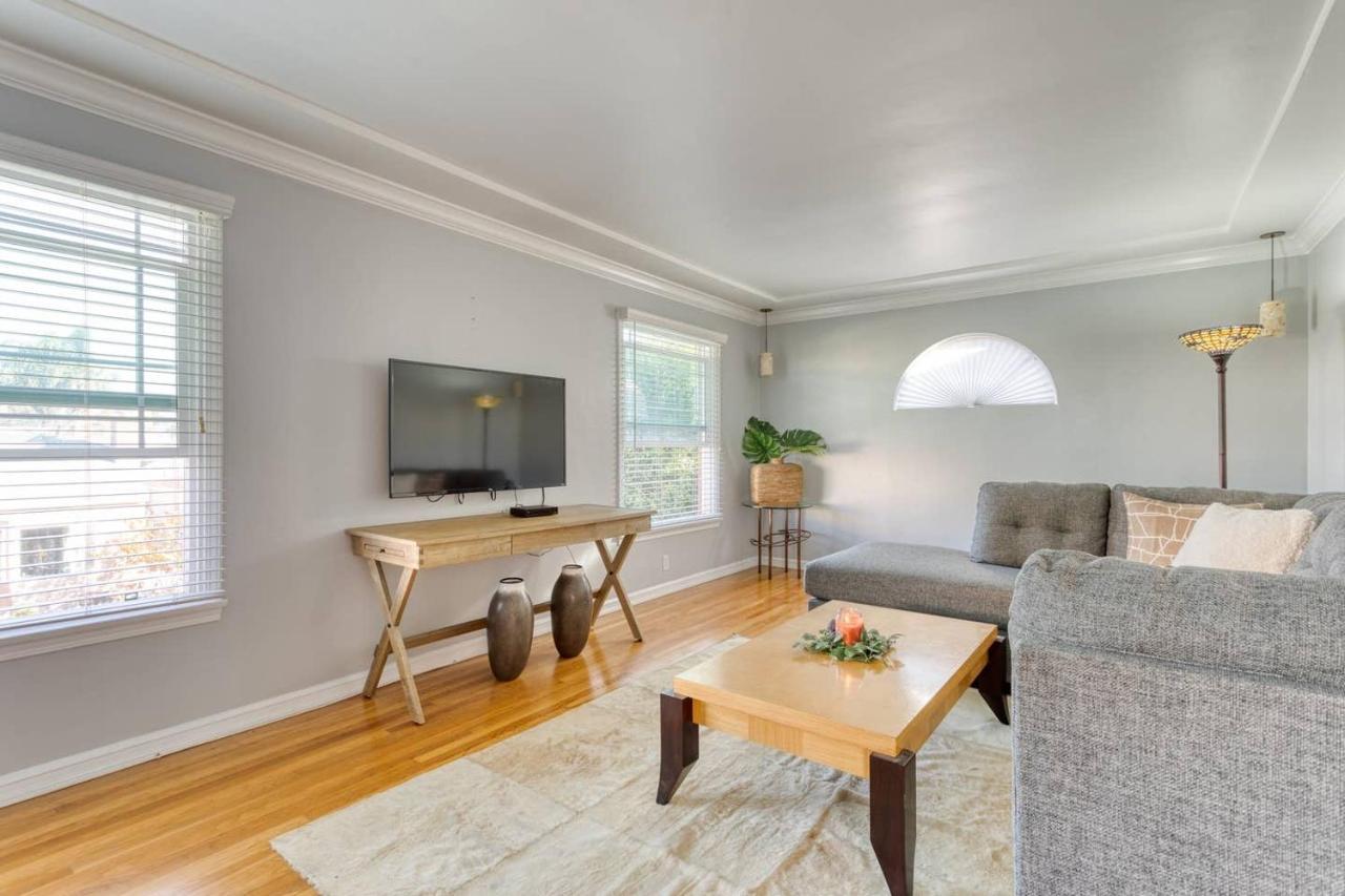 New Belmont Shore Retreat With Free Parking Walk To Beaches ロングビーチ エクステリア 写真