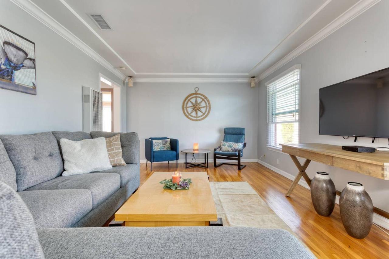 New Belmont Shore Retreat With Free Parking Walk To Beaches ロングビーチ エクステリア 写真